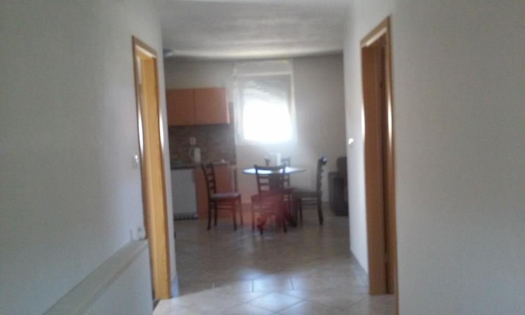 Apartment Laura Gračac Esterno foto